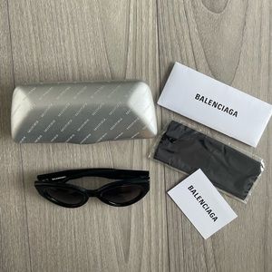 Balenciaga Cat Eye Logo sunglasses